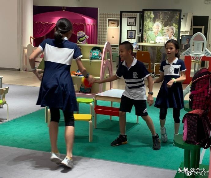 安徽主持人周群结婚了吗（安徽主持周群老公资料）