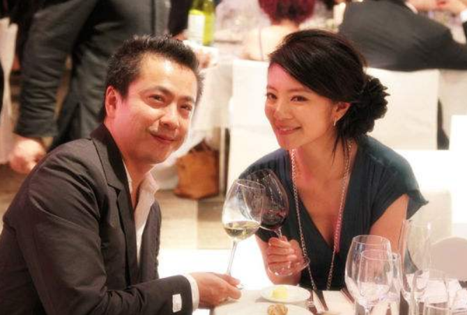 安以轩冯绍峰主演的电视剧是哪部（安以轩和冯绍峰合作过的戏）