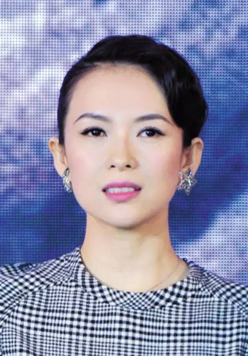 脸小额头窄适合什么发型（精选5款气质减龄造型）