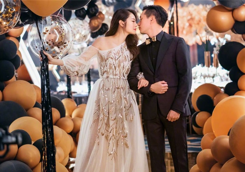 安以轩冯绍峰主演的电视剧是哪部（安以轩和冯绍峰合作过的戏）