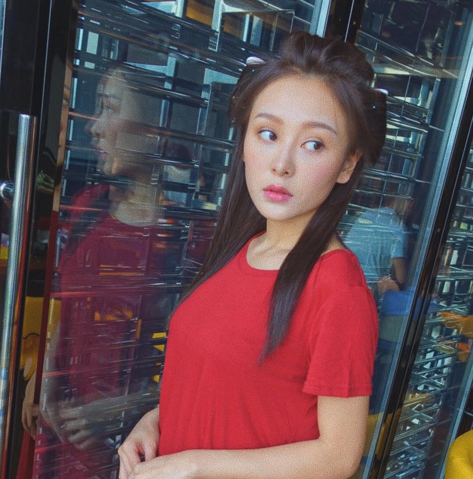 喜爱夜蒲3演员何佩瑜（香港名模何佩瑜资料简介）