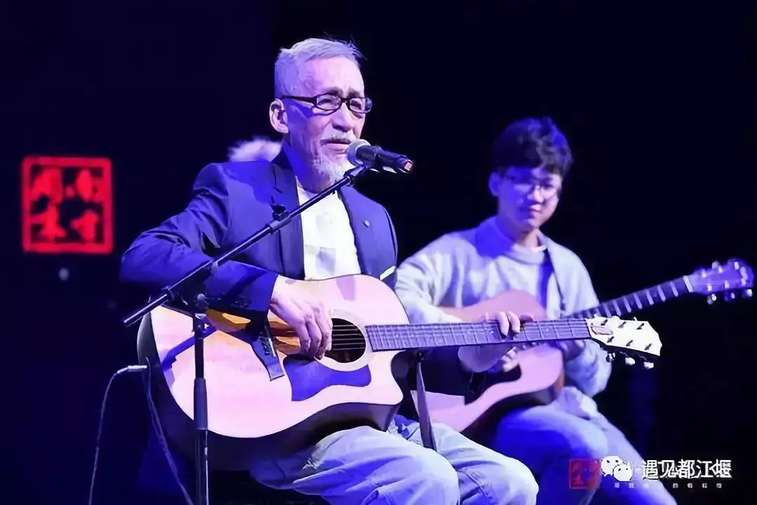 陈彼得年轻时候的照片（歌手陈彼得个人资料简介）