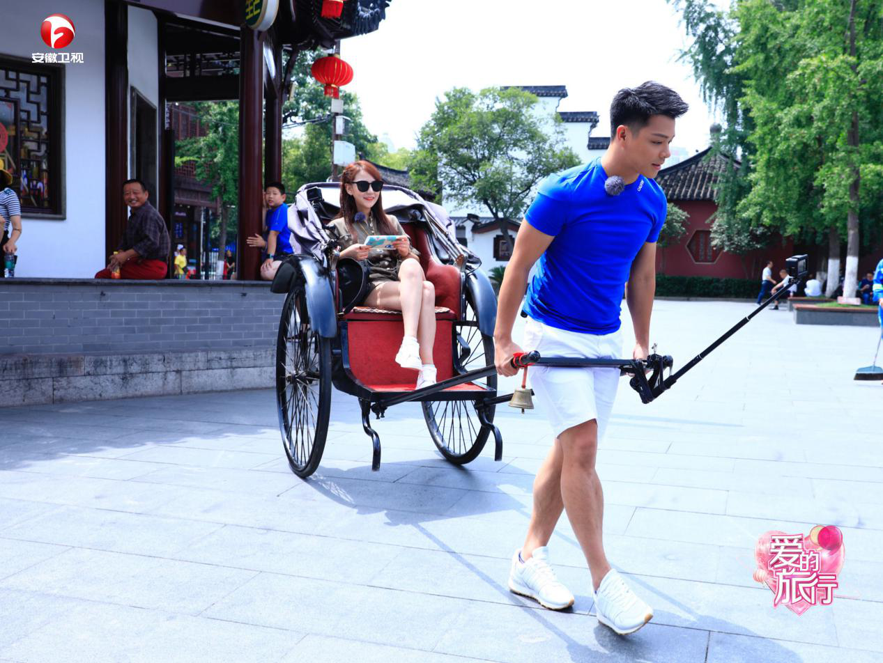 左立熊小玥怎么认识的（左立熊小玥爱情故事）