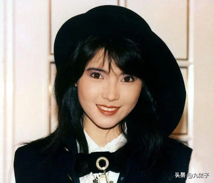 曾志伟酒后说尝到过周冬雨（周冬雨和曾志伟亲密关系真相）