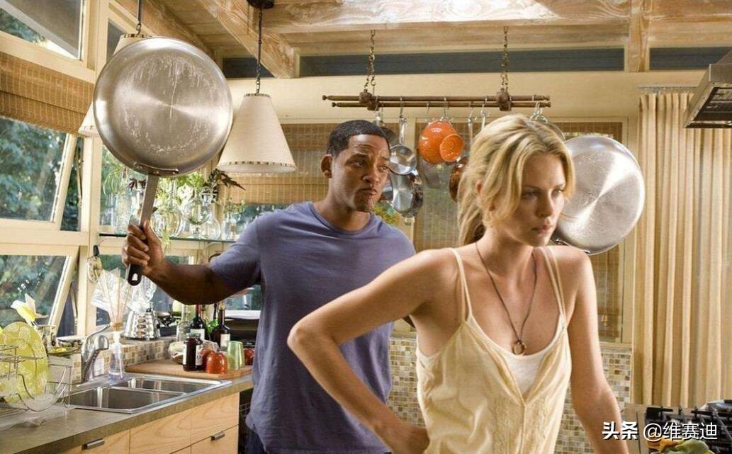 查理兹塞隆在美国地位（南非女神查理兹·塞隆资料简介）