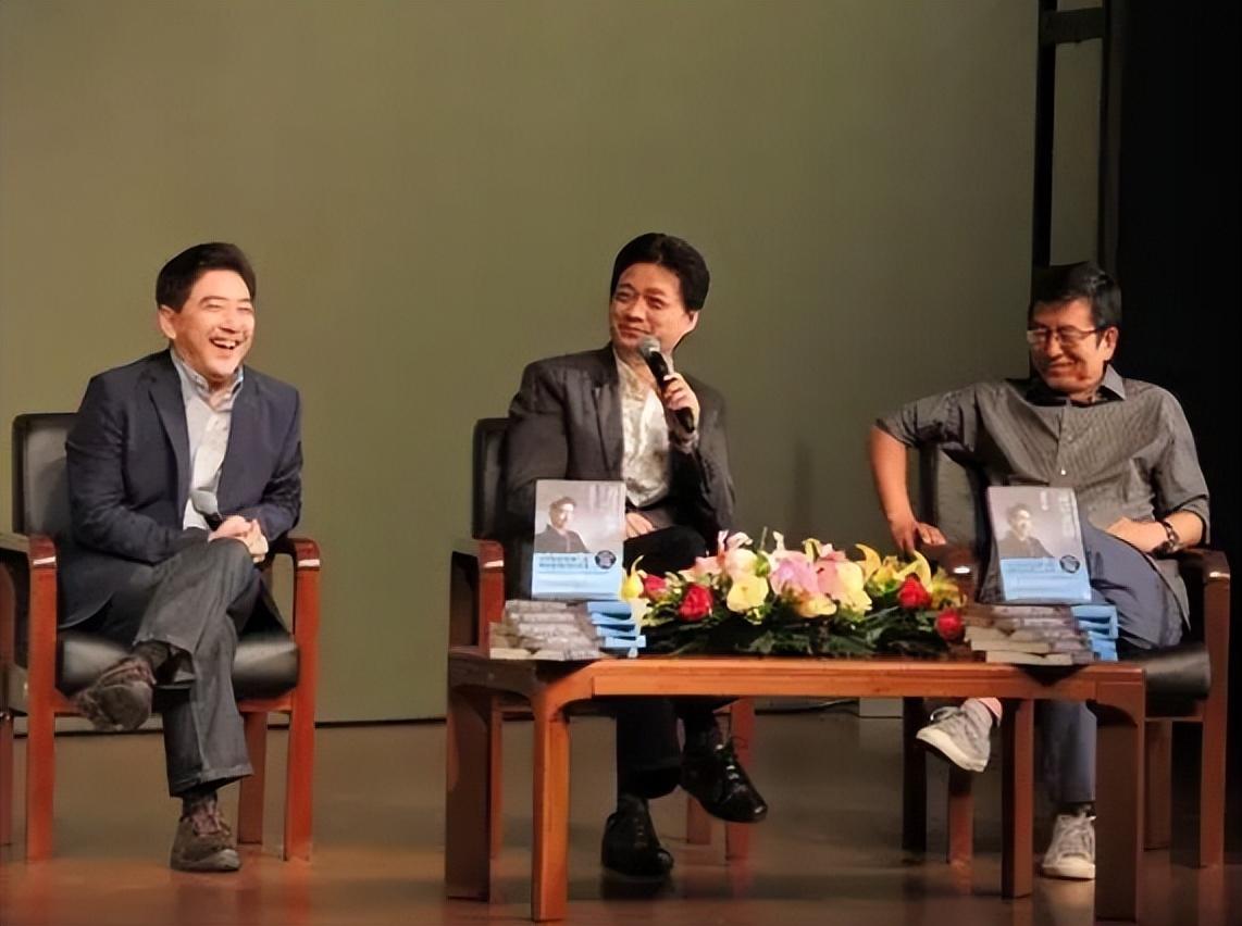 央视主持人白岩松怎么了（江苏女婿白岩松资料介绍）