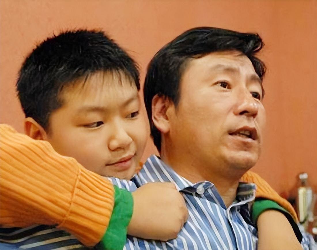 央视主持人白岩松怎么了（江苏女婿白岩松资料介绍）