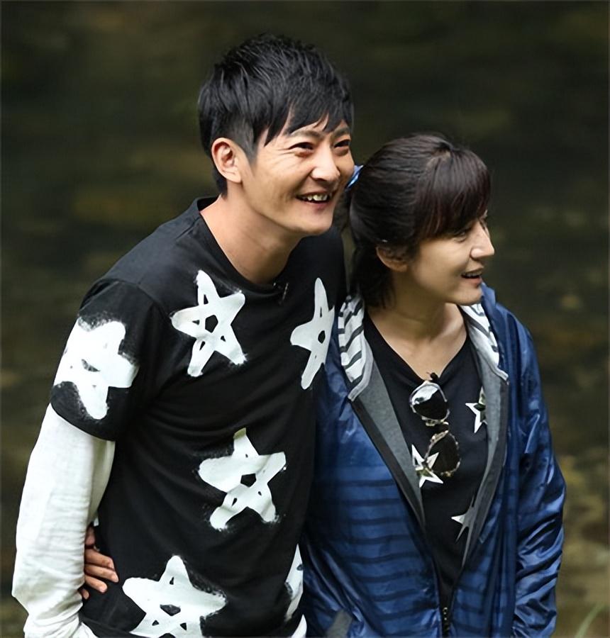 鲍蕾鲍莉是什么关系（鲍莉鲍蕾郭京飞的三人关系）