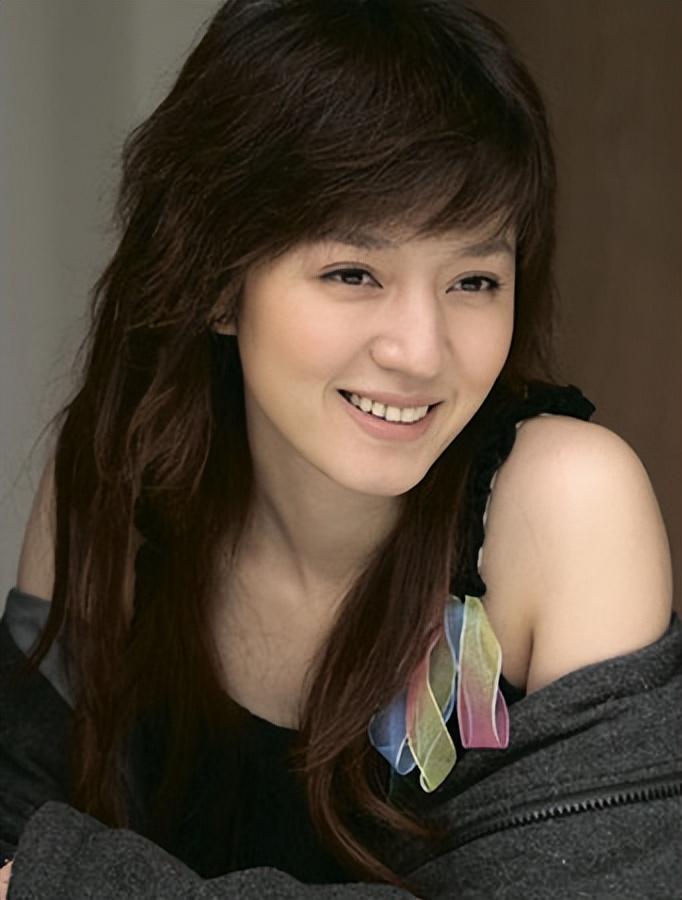 鲍蕾鲍莉是什么关系（鲍莉鲍蕾郭京飞的三人关系）