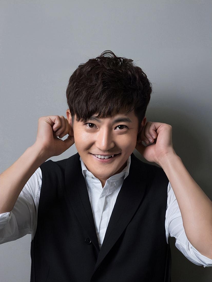 鲍蕾鲍莉是什么关系（鲍莉鲍蕾郭京飞的三人关系）