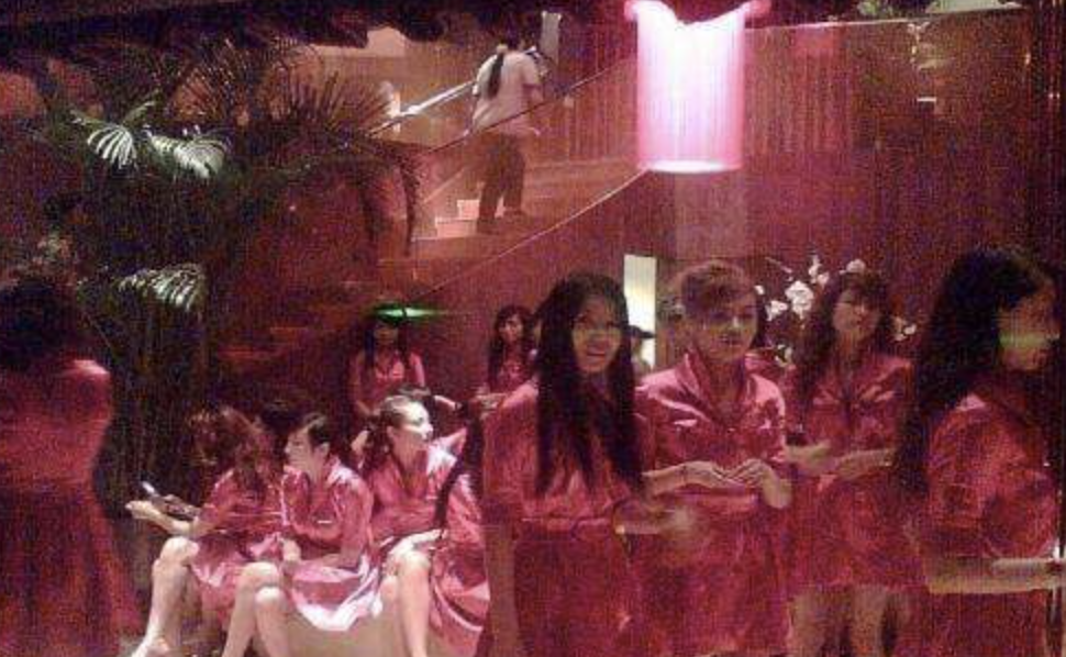 天上人间真正的老板是谁（ 天上人间的老板覃辉资料介绍）