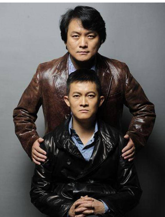 鲍莉和鲍蕾长得太像了（娱乐圈亲戚关系大盘点）