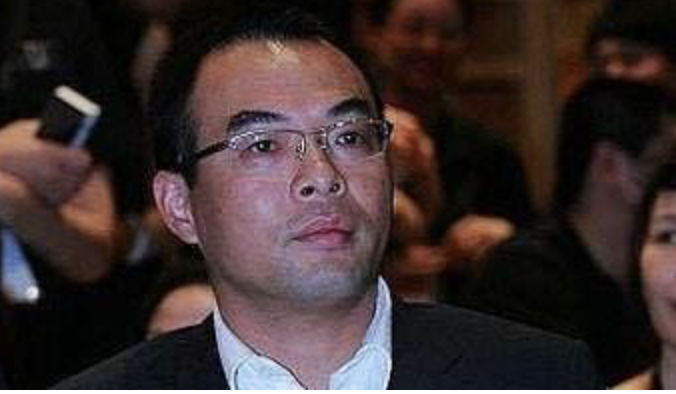 天上人间真正的老板是谁（ 天上人间的老板覃辉资料介绍）