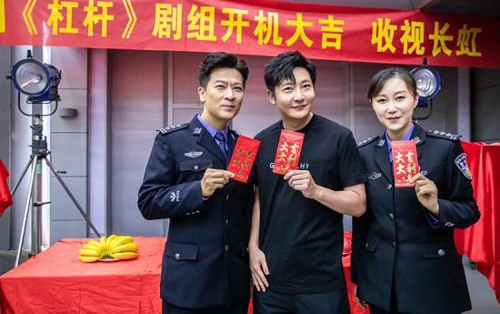 鲍蕾鲍莉是什么关系（鲍莉鲍蕾郭京飞的三人关系）