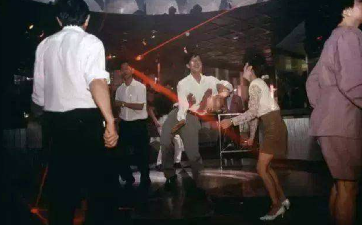 天上人间真正的老板是谁（ 天上人间的老板覃辉资料介绍）