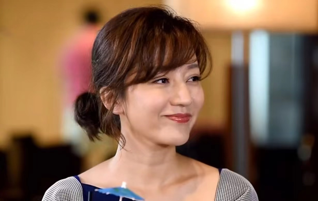 鲍蕾鲍莉是什么关系（鲍莉鲍蕾郭京飞的三人关系）