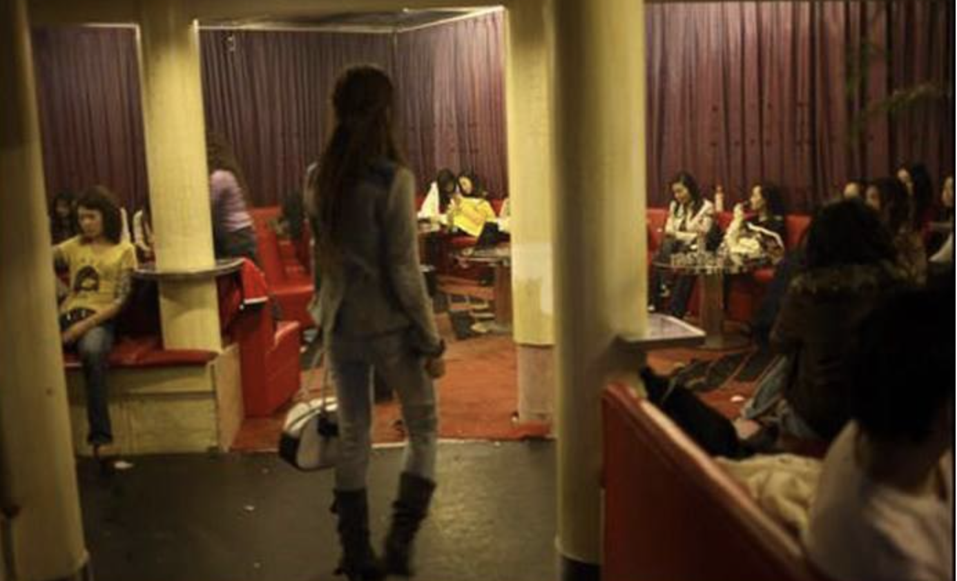 天上人间真正的老板是谁（ 天上人间的老板覃辉资料介绍）