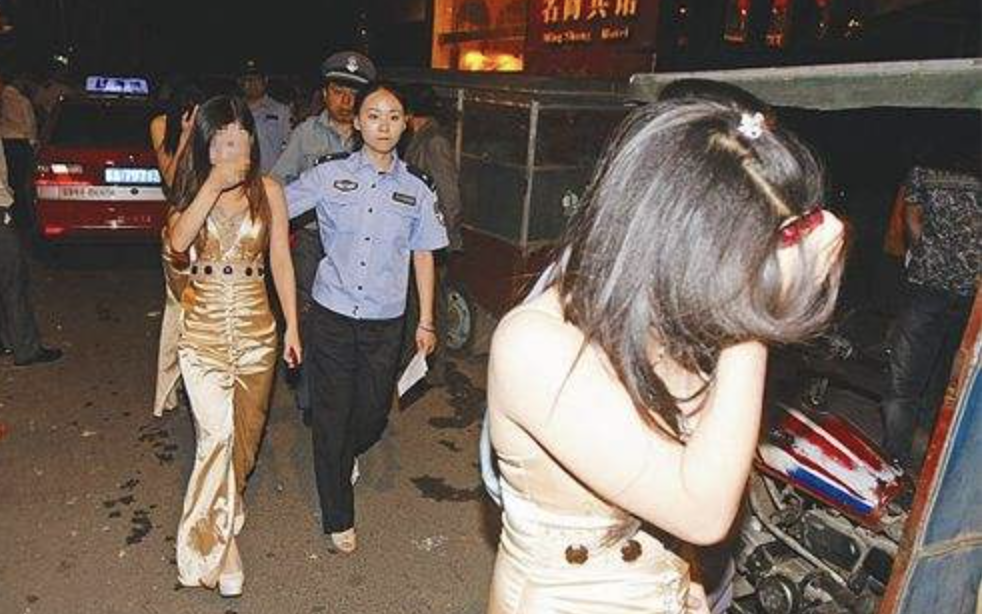 天上人间真正的老板是谁（ 天上人间的老板覃辉资料介绍）