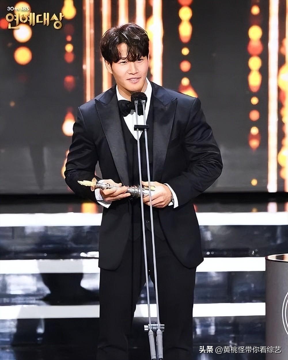 金钟国在韩国的地位（韩国最man男星金钟国的影响力）