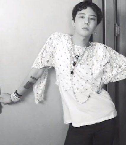 权志龙整容前的照片是真的吗（揭秘亚洲天王权志龙近照）