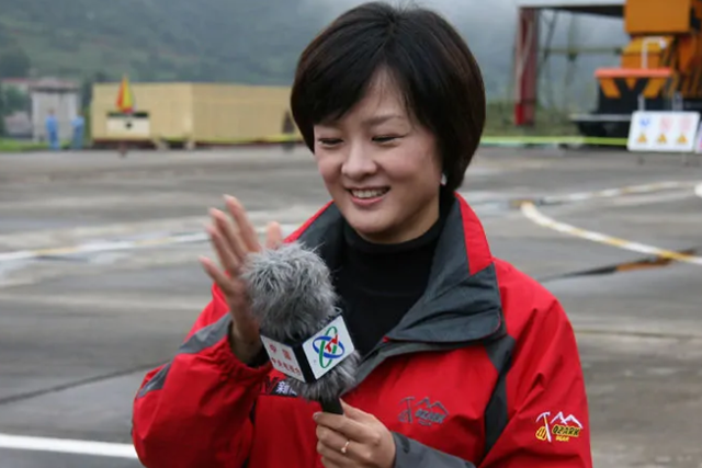 主持人李小萌身高多少（李小萌退出央视的原因）