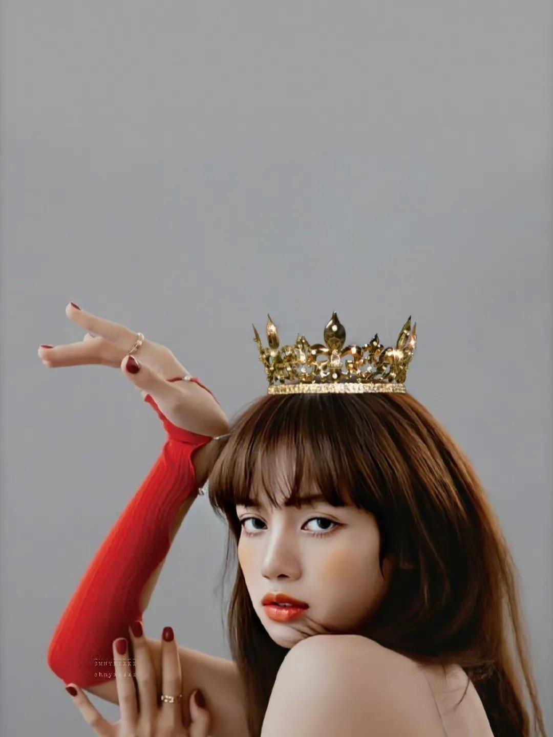 lisa是泰国和哪国的混血（人间芭比Lisa资料简介）