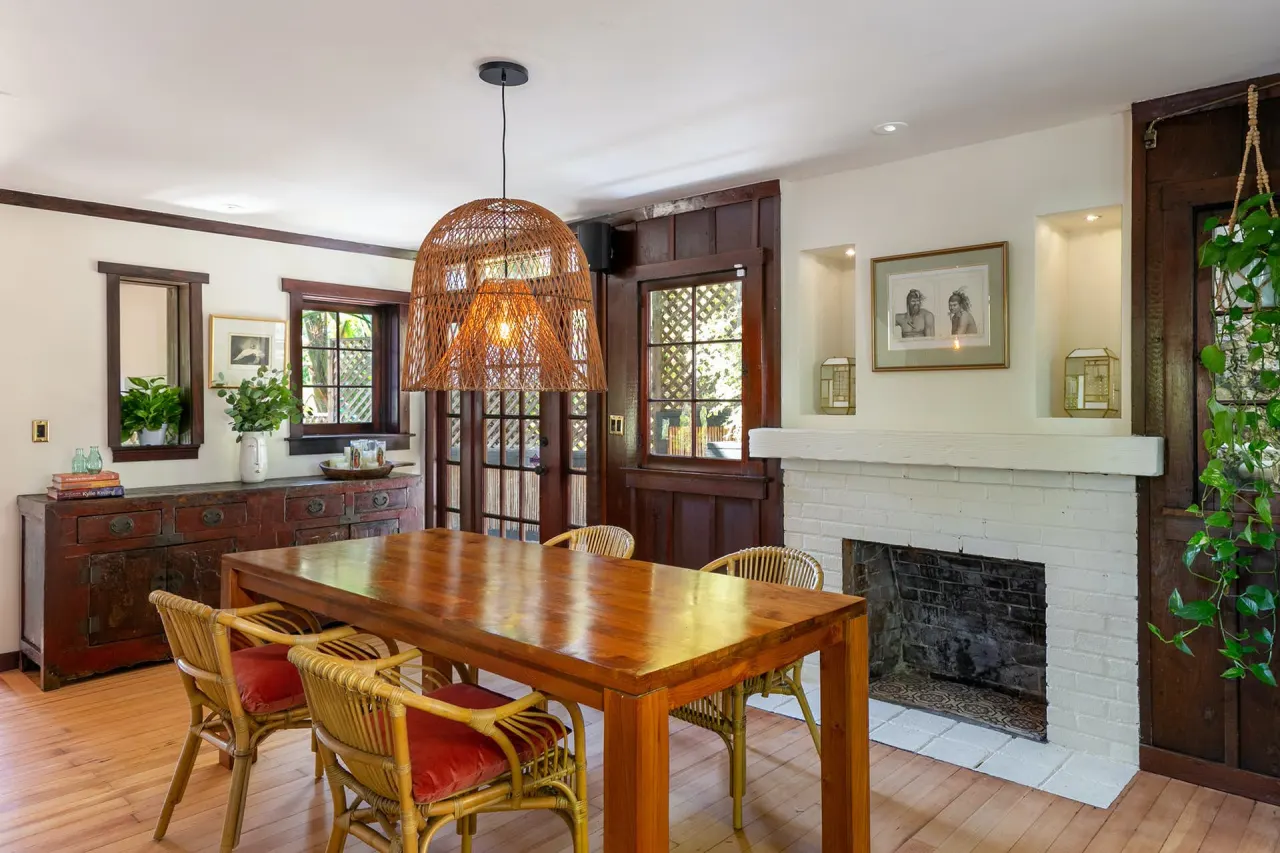 安雅是什么电视剧里的角色（后翼弃兵女主安雅·泰勒-乔伊资料介绍）