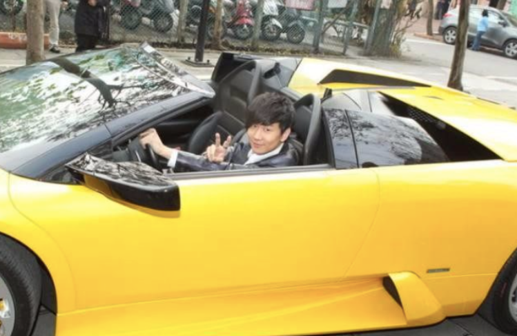 黄子韬家境是真的好么（10位家里富得流油的明星）