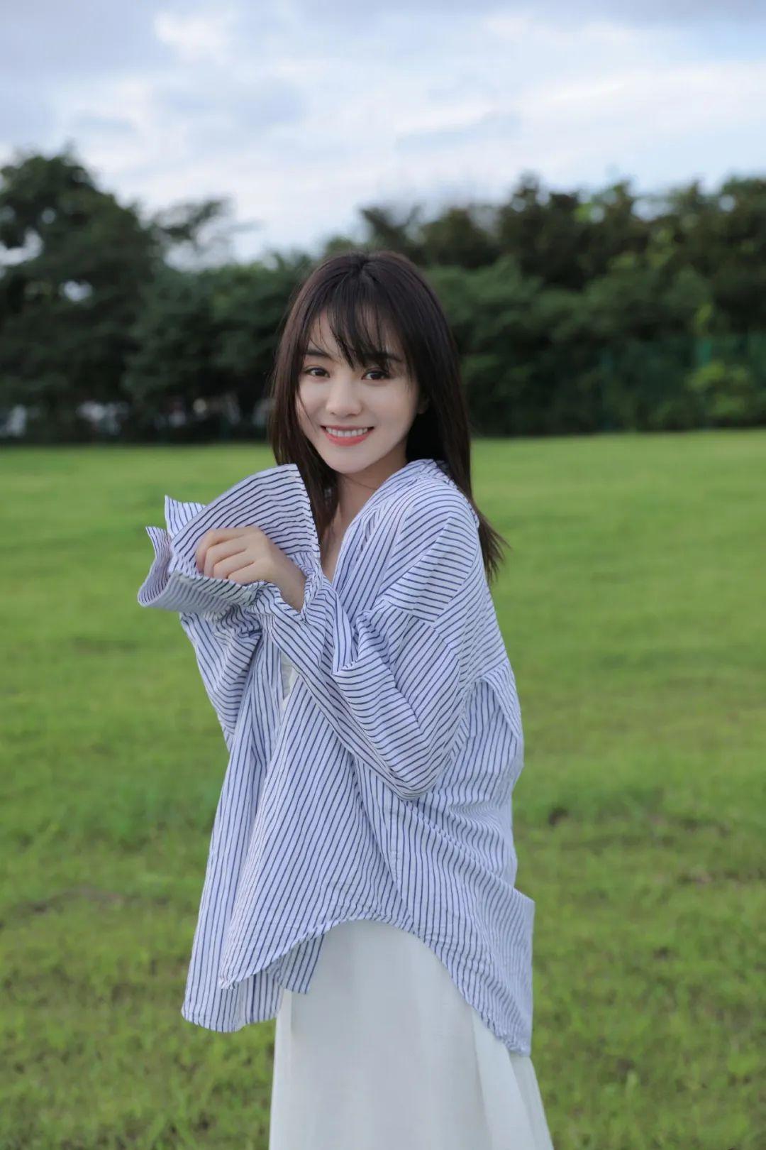 胡意旋怎么出道的(甜美女神胡意旋个人资料简介)