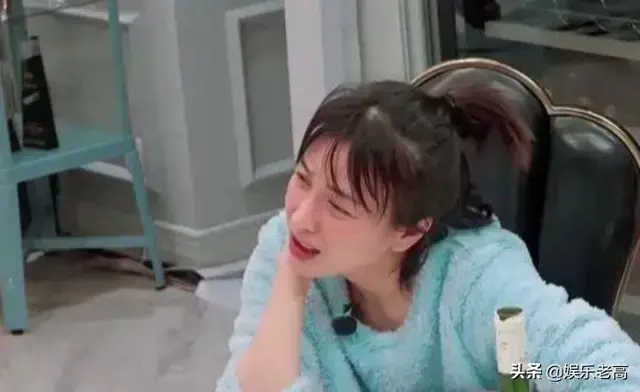 37岁吴昕终于领证结婚（吴昕郑凯现身民政局）