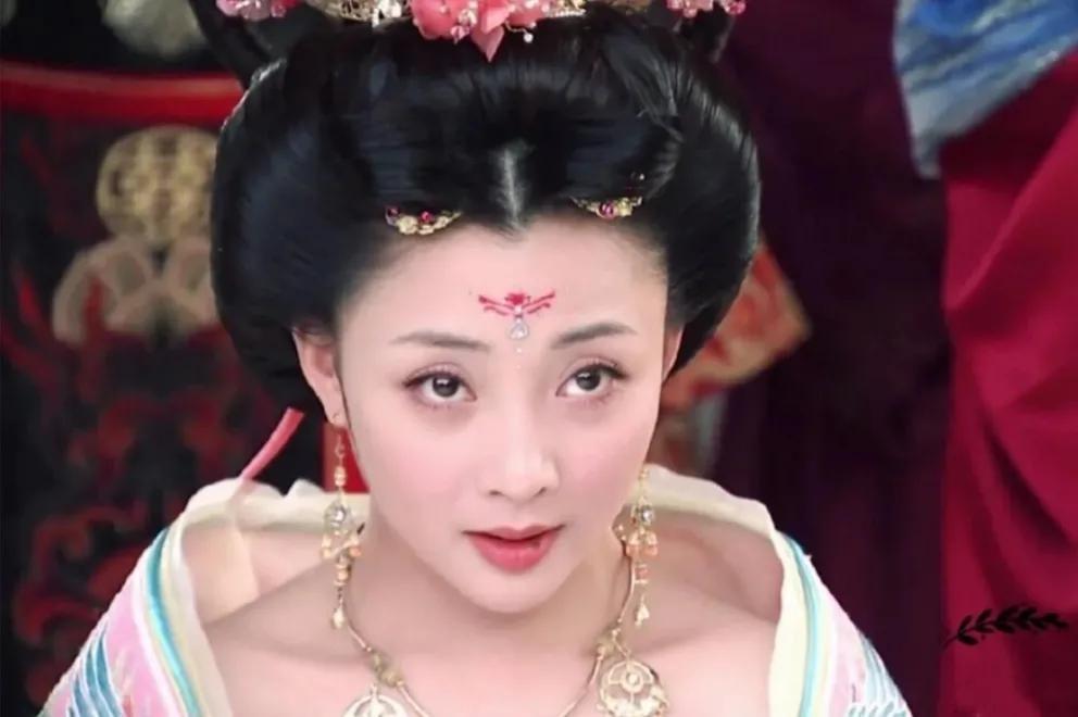 武则天秘史殷桃版全集讲解（李治宠爱武则天的秘密）