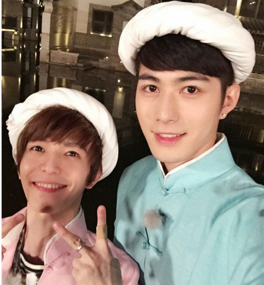 陈学冬的脸怎么了（演员陈学冬整容前后照片）