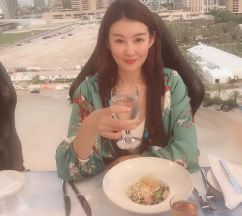 冯清个人资料结过婚吗（王宝强新女友冯清的隐秘往事）