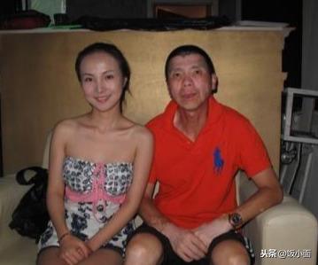 干露露浴室征婚门事件（演员干露露演绎经历）