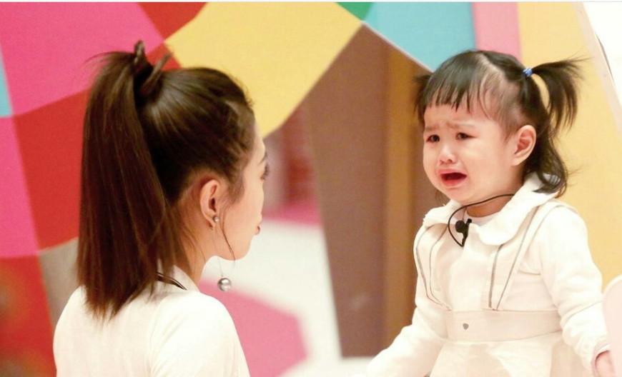 包贝尔老婆为啥也姓包（包文婧是改的姓吗）