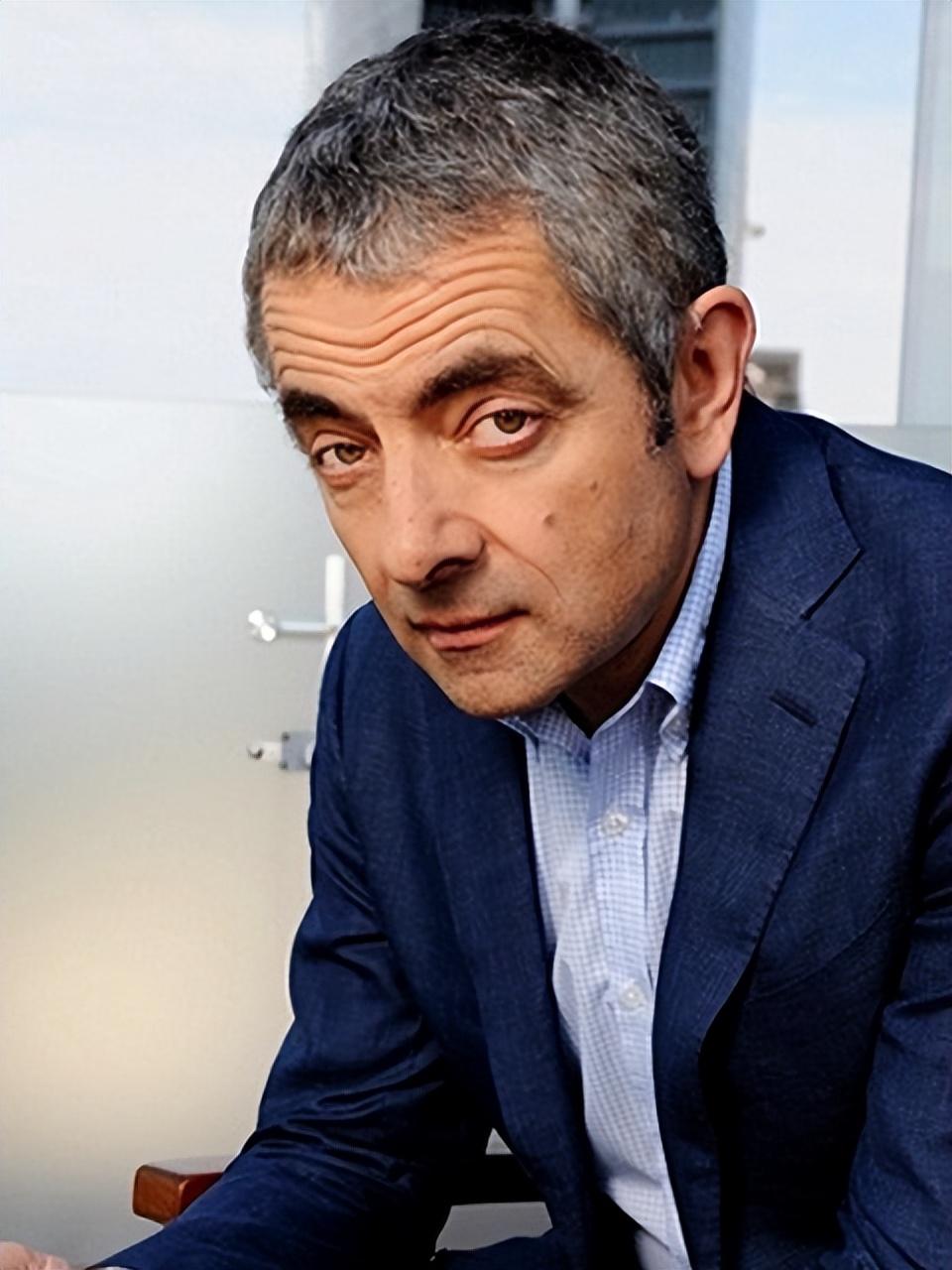 憨豆先生还在世吗（67岁憨豆为小30岁女友庆生）