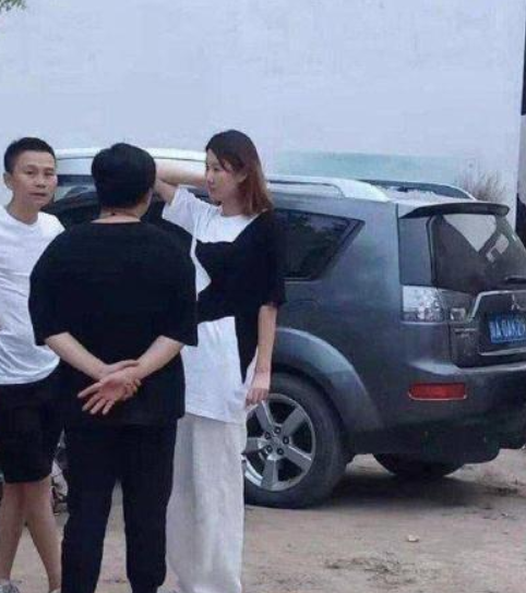 冯清个人资料结过婚吗（王宝强新女友冯清的隐秘往事）