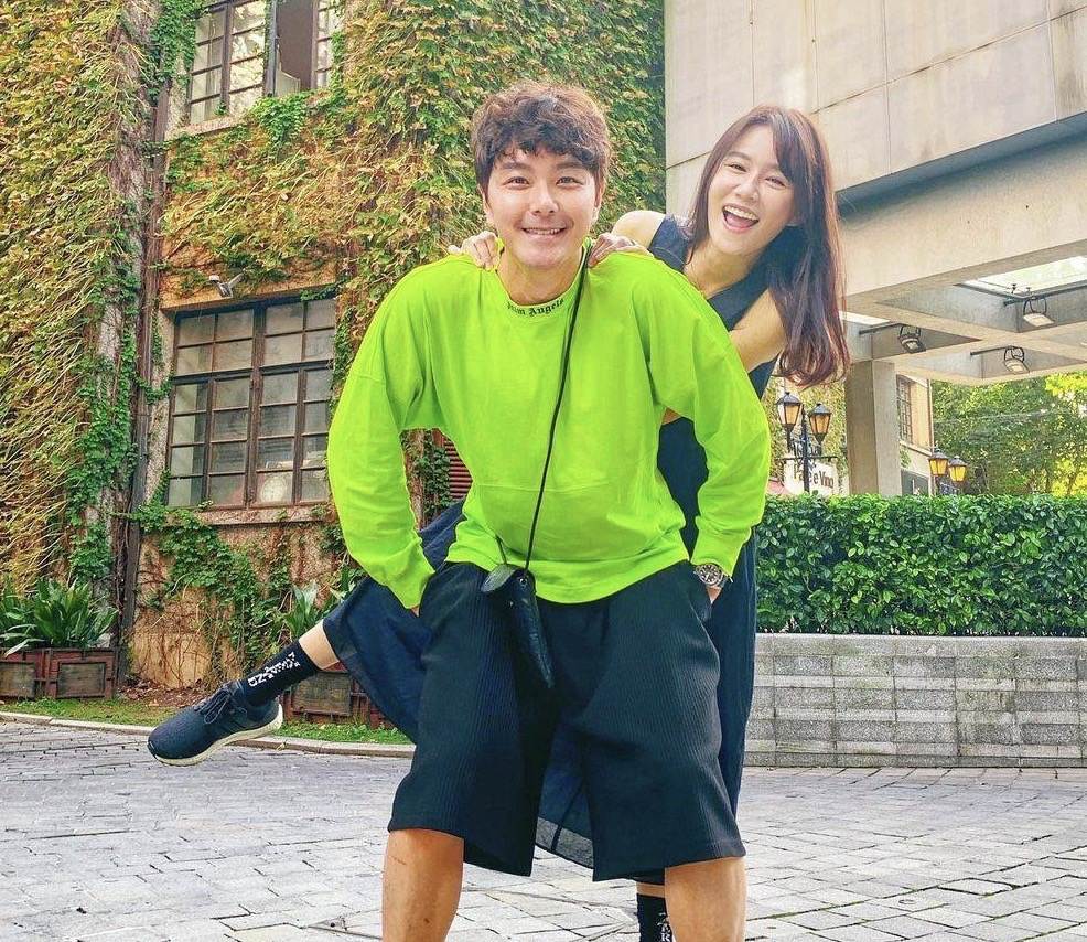 黄翠如老公是谁（香港艺人黄翠如bb个人资料简介）