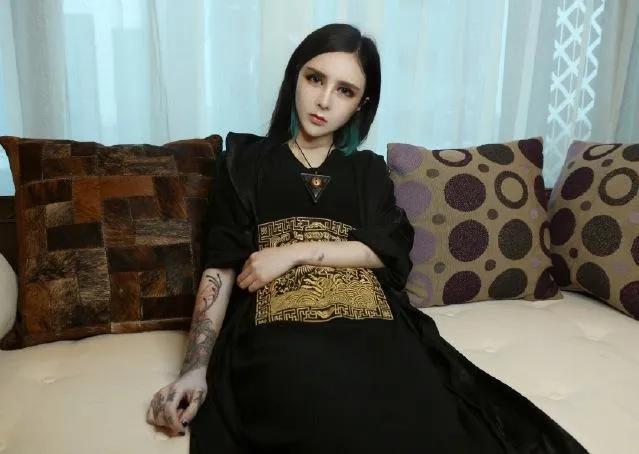 ck沉珂当年是怎么红的（非主流鼻祖沉珂介绍）