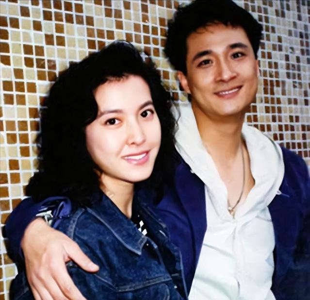 演员李婉华三级电影是什么（梁铮李婉华的大尺度激情戏）