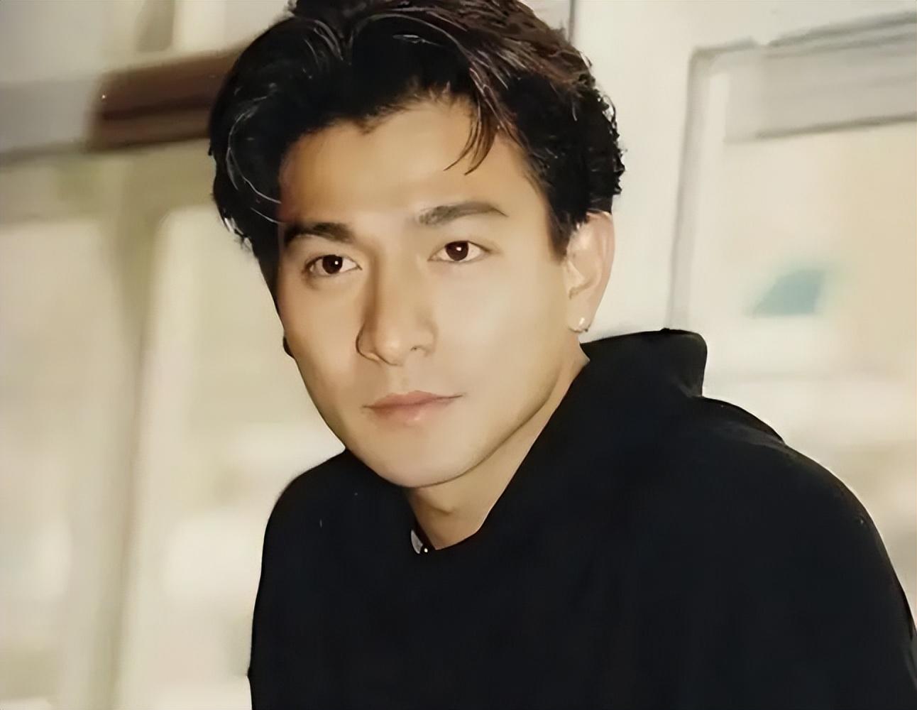 中国最帅的男明星前十名（娱乐圈十大不老男神）