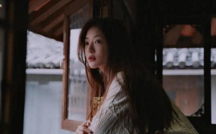 爱情公寓邓家佳整容了嘛（李金铭整容前后照片对比）