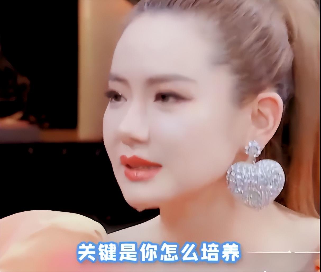 李承铉为什么对戚薇那么好（李承铉钟爱戚薇的原因分析）