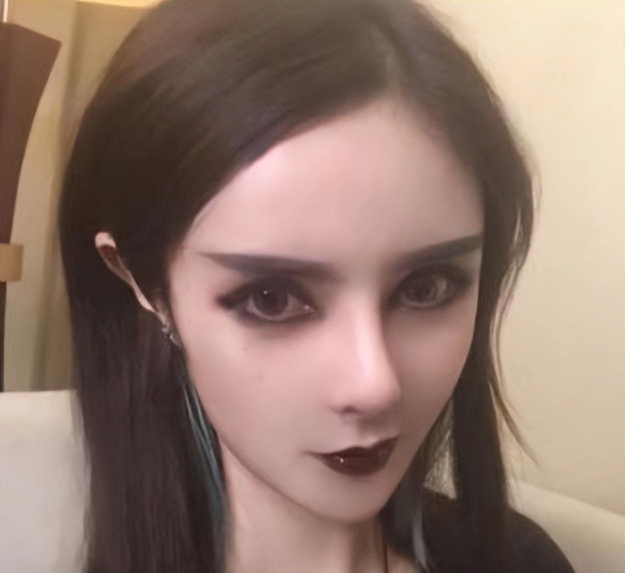 沉珂真的割过舌头吗(初代网红沉珂故事揭秘)