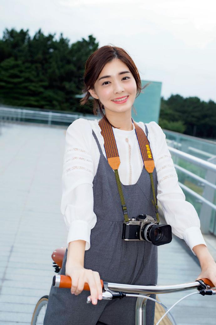 董洁因为什么离的婚（浅解潘粤明与董洁离婚8年）