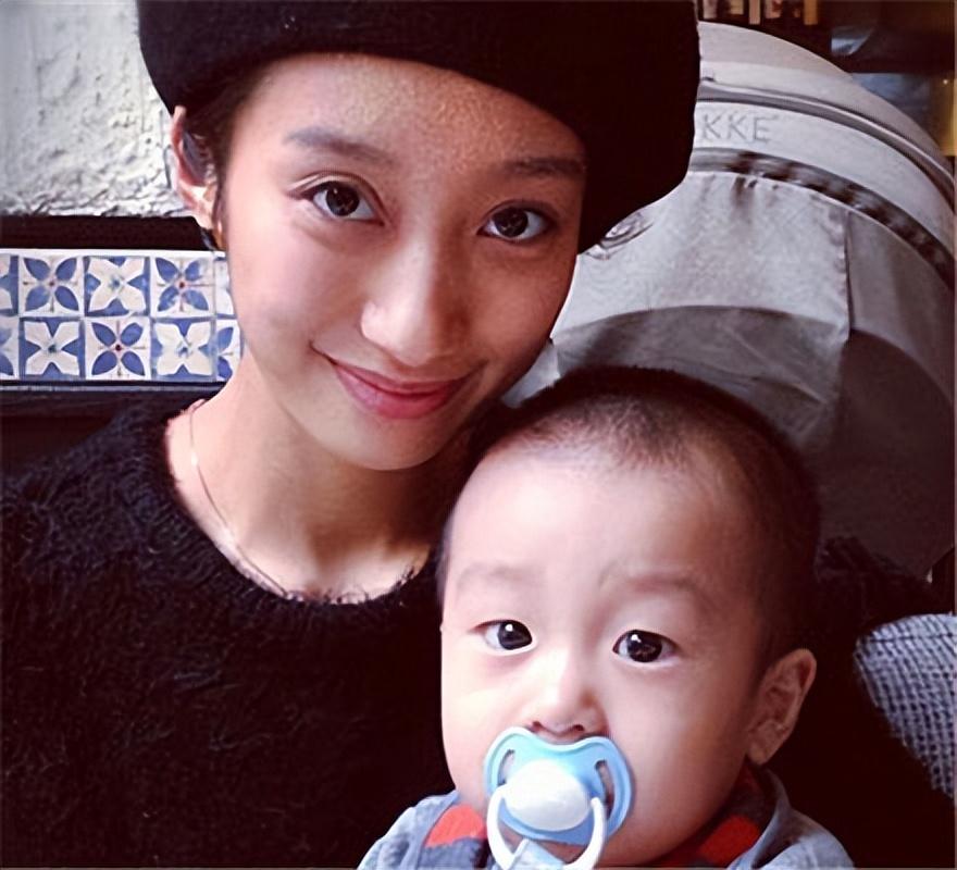 黄觉老婆麦子真实姓名叫什么(黄觉的老婆麦子个人资料及简介) 黄觉老婆麦子真实姓名叫什么(黄觉的老婆麦子个人资料及简介)