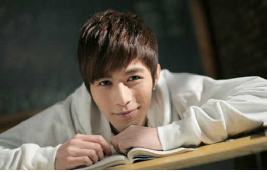 陈学冬的脸怎么了（演员陈学冬整容前后照片）