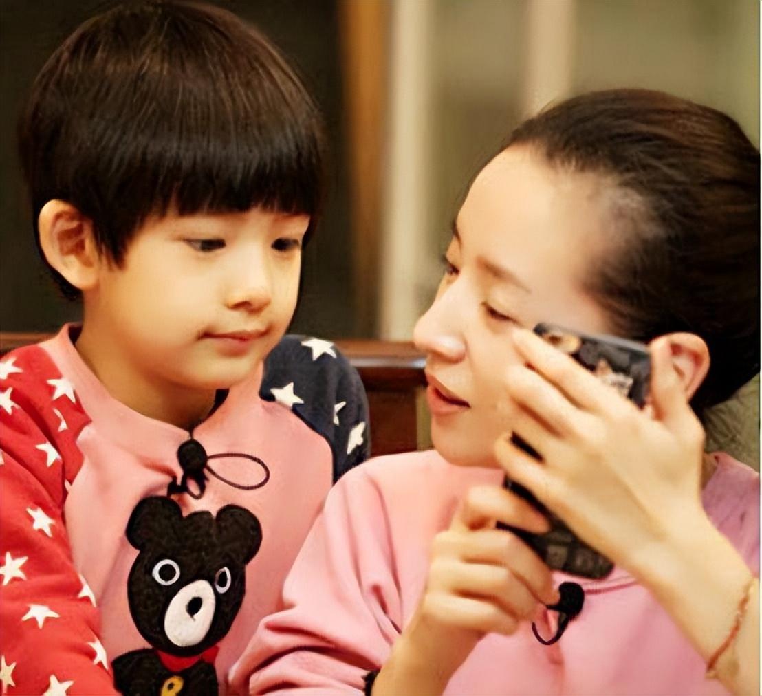 董洁因为什么离的婚（浅解潘粤明与董洁离婚8年）