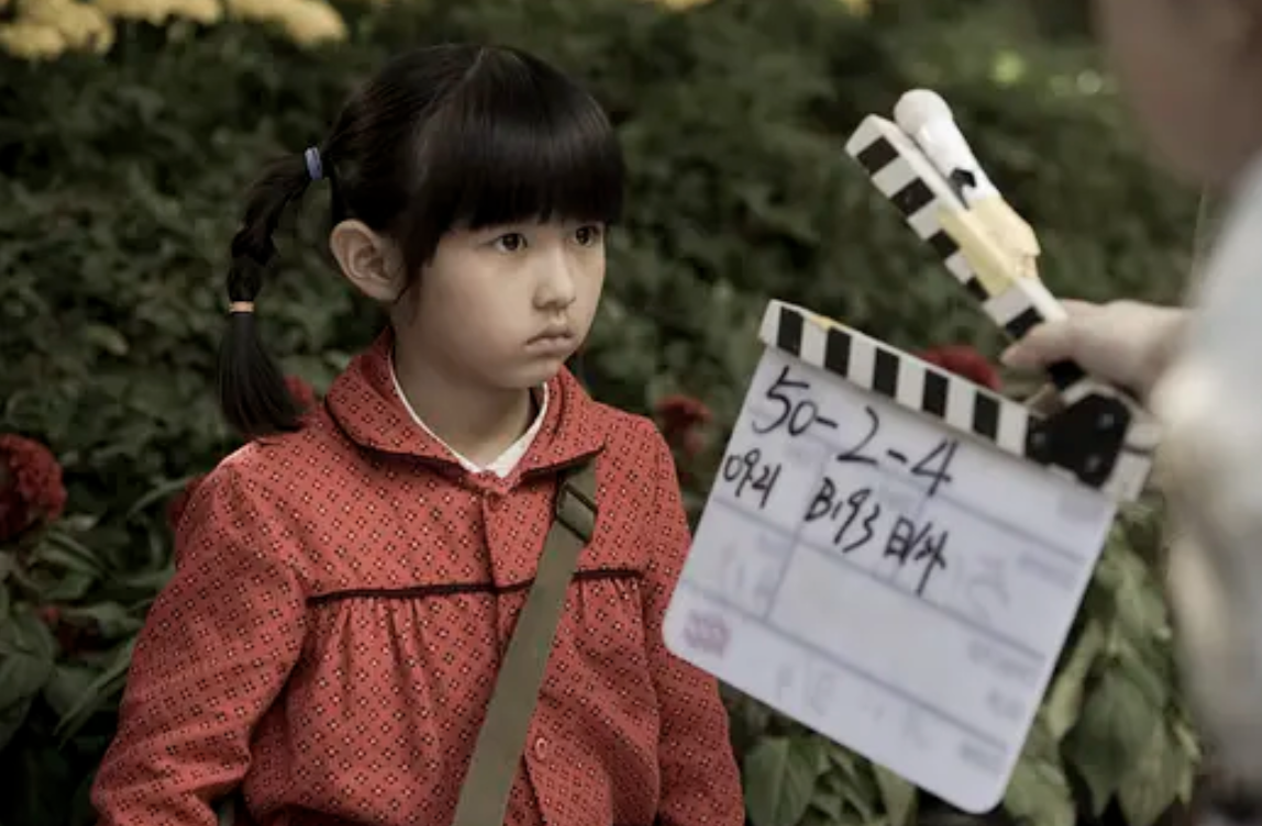 张子枫的父母是明星吗（国民妹妹张子枫的家庭背景）