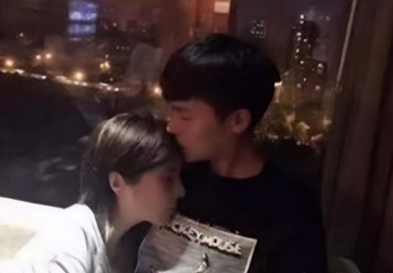 沉珂真的割过舌头吗(初代网红沉珂故事揭秘)